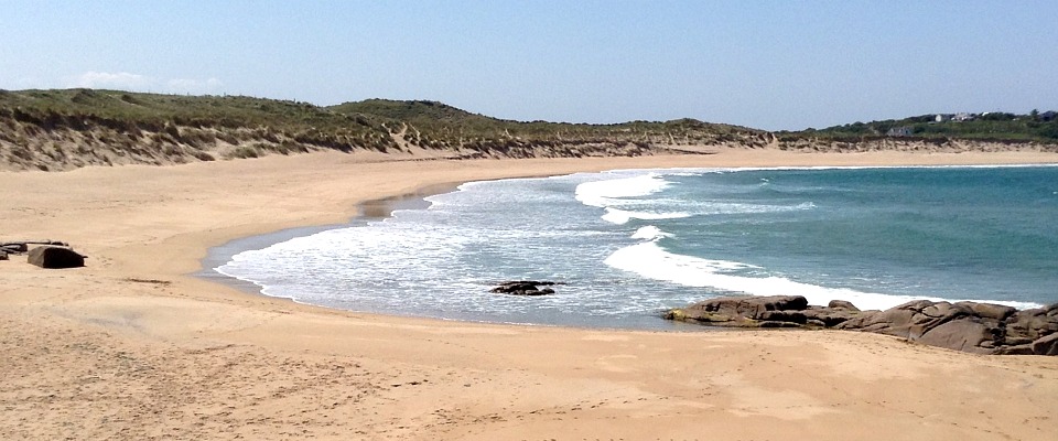 Quiet and sandy beaches in County Donegal - Cronan Mac Coach & Minibus Hire, County Donegal, Ireland